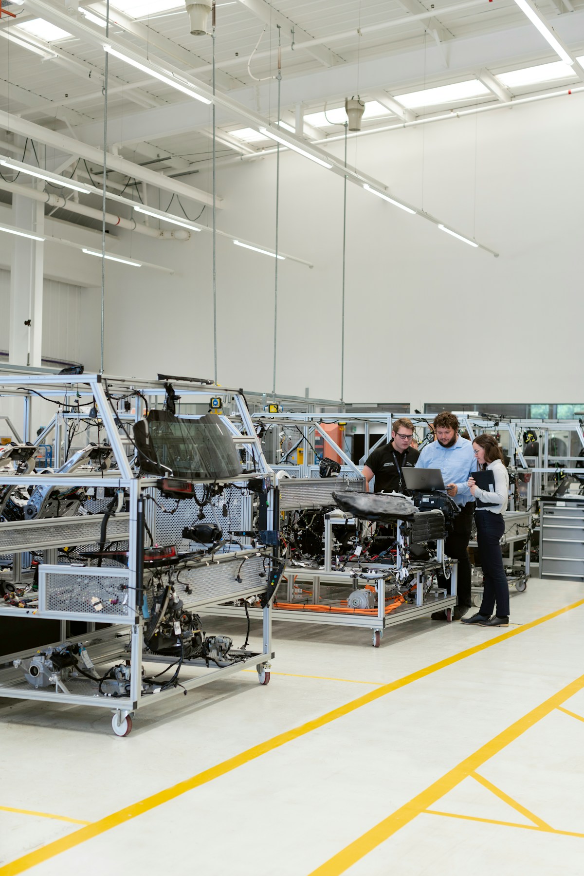 Smart manufacturing floor with industrial panel PC